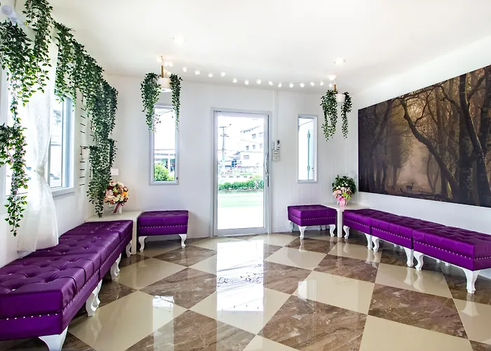 โรงแรม The Bed Boutique House *