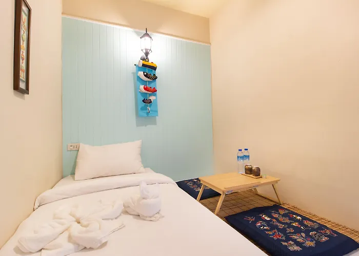 โรงแรม The Bed Boutique House *