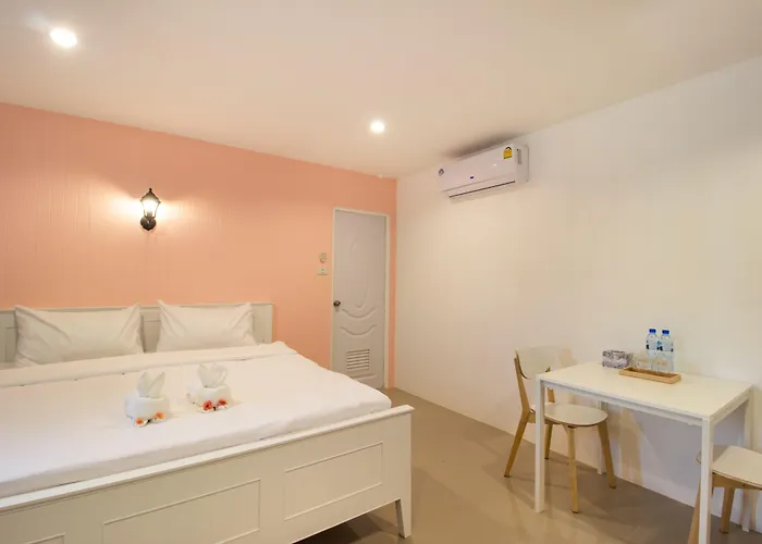 โรงแรม The Bed Boutique House